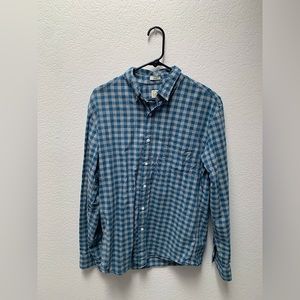 Lightly worn J-Crew Slim Large button down. No stains or rips, great condition
